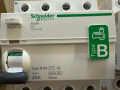 Schneider Electric A9Z51440 - Acti 9 iID Авт. прекъсвач за остатъчен ток 4P - 40A - 30mA - B EV тип, снимка 2
