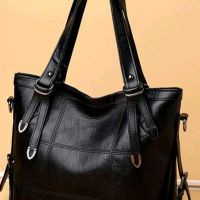 Дамска ежедневна голяма чанта в черно или бордо, снимка 2 - Чанти - 45490031