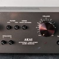 ретро стерео усилвател AKAI AM-2200, снимка 1 - Ресийвъри, усилватели, смесителни пултове - 45622703
