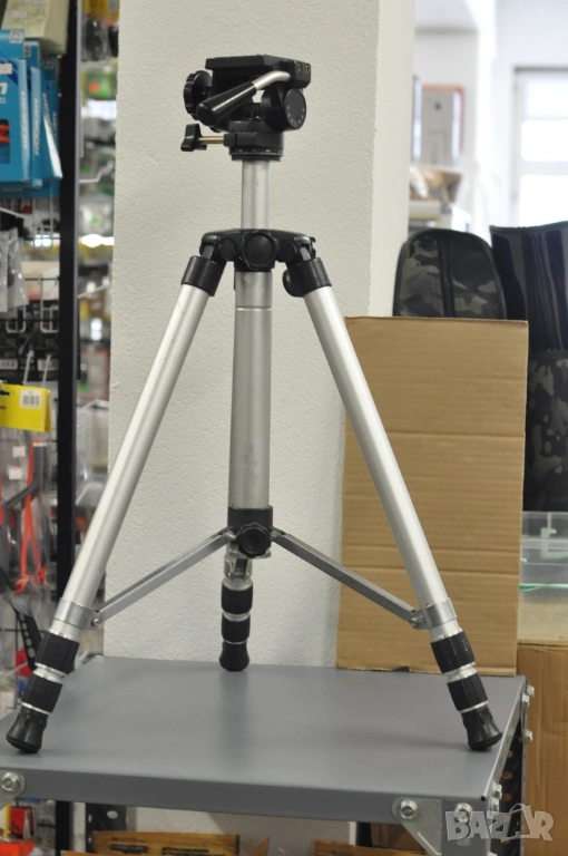 Трипод за фотоапарати и видеокамери Hitachi VK-CS 57, снимка 1