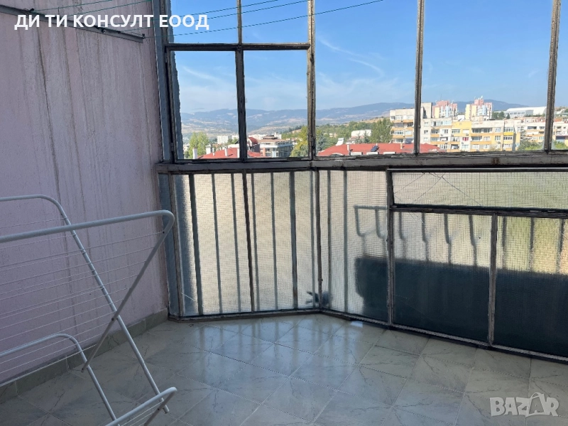 Тристаен апартамент в района на Лидъл, снимка 1