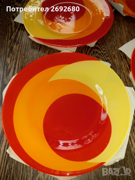 Нов комплект от 6бр. плоски чинии Rainbow 26см., снимка 1