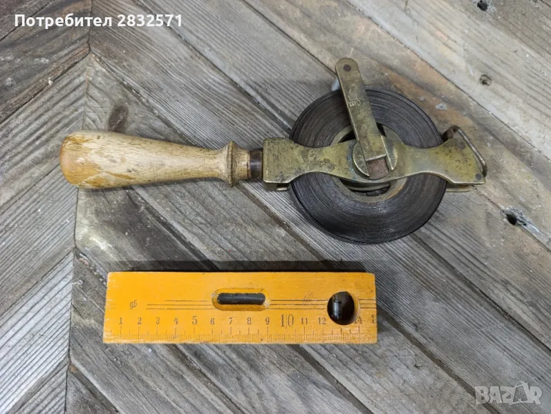 нивелир и месингова рулетка от соца, снимка 1