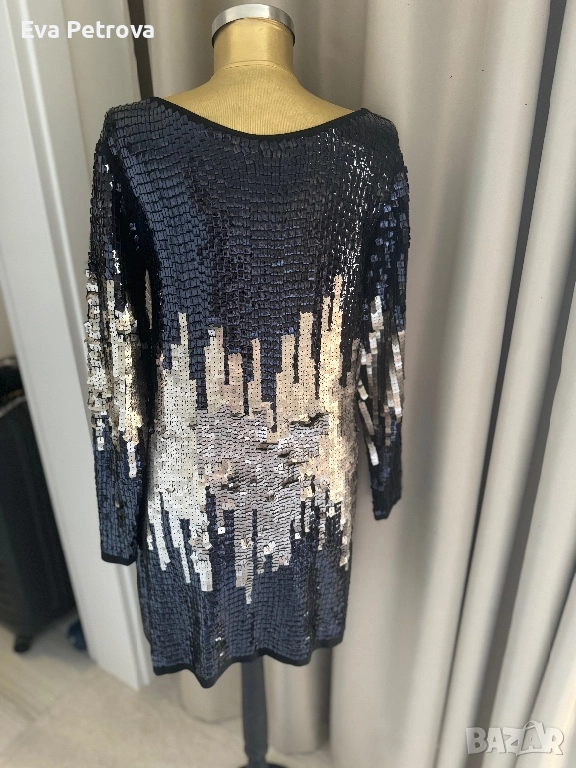 Елегантна дамска рокля с V-образен гръб М/Л, снимка 1