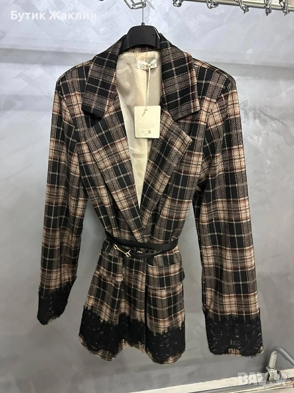 Дамско сако каре с дантела , снимка 1