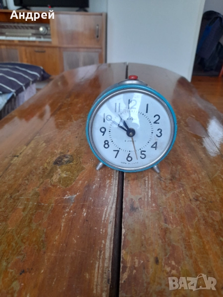Стар часовник,будилник Vityaz, снимка 1