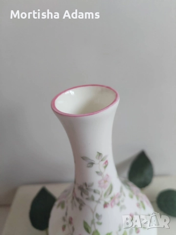 Английска ваза- фин костен порцелан , снимка 3 - Вази - 52841337