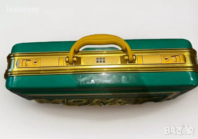 WWE Money In The Bank Briefcase куфар Brand New With Keys & Tags, снимка 8 - Фен артикули - 48671977