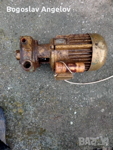 Продавам помпа за вода