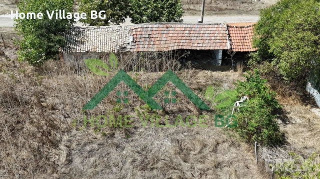 Парцел с постройки за ремонт, с.Падина, обл.Варна, снимка 2 - Вили - 53231104