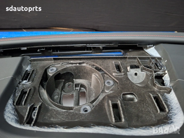 Ново Кожено Табло с Червен шев Mercedes W206 AMG A2066802707 HUD, снимка 9 - Части - 53896384