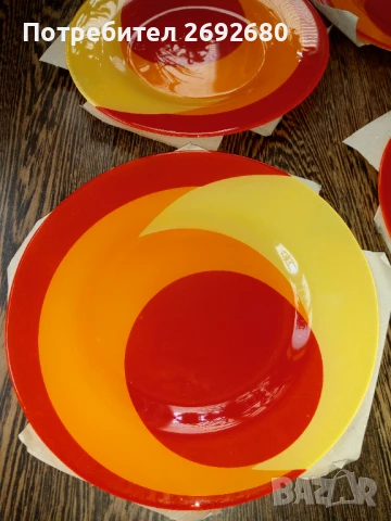 Нов комплект от 6бр. плоски чинии Rainbow 26см.