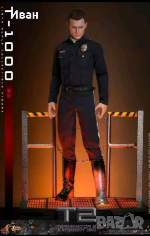 Hot Toys Terminator 2, снимка 2 - Колекции - 53906504