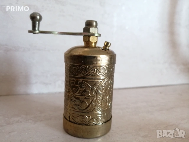 Мелничка с подправки, снимка 4 - Антикварни и старинни предмети - 53736254