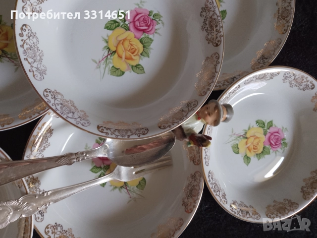 Комплект английски чинии 22 к  Gold , снимка 8 - Сервизи - 52996402