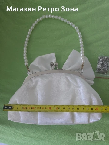 Малка кокетна сатенена чантичка. , снимка 6 - Чанти - 50815609