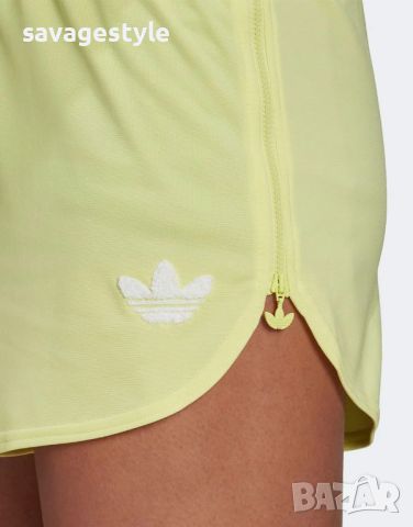 Дамски къси панталони ADIDAS Originals Zip-Up Shorts Yellow, снимка 4 - Къси панталони и бермуди - 46166876