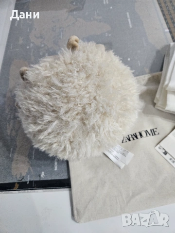 Продавам стопер за врата Овца + подарък ленена тишлайфер/покривка ЧИСТО НОВИ с етикетите от Zara Ho , снимка 4 - Покривки за маси - 53079557