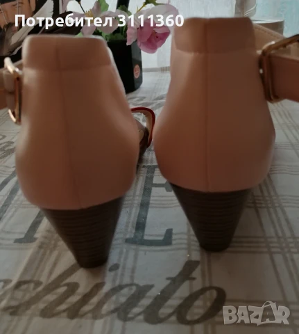 Продам нови летни обувки 2 чифта за 10 е, снимка 2 - Дамски ежедневни обувки - 50845629