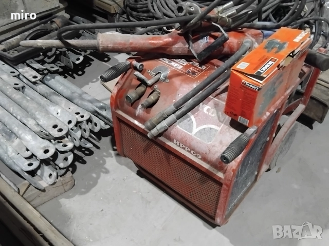 Хидравлична машина за къртене и пробиване със собствен двигател! Марка: HYCON ., снимка 2 - Други машини и части - 52926282