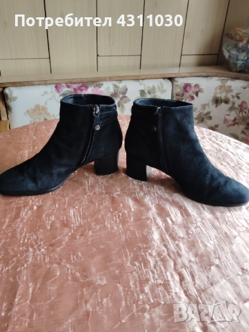 Дамски черни боти естествен велур /обърната кожа Geox 39 номер, снимка 5 - Дамски боти - 53415701