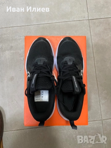 Оригинални маратонки Nike Cosmic Runner 36 номер, снимка 5 - Маратонки - 51654746