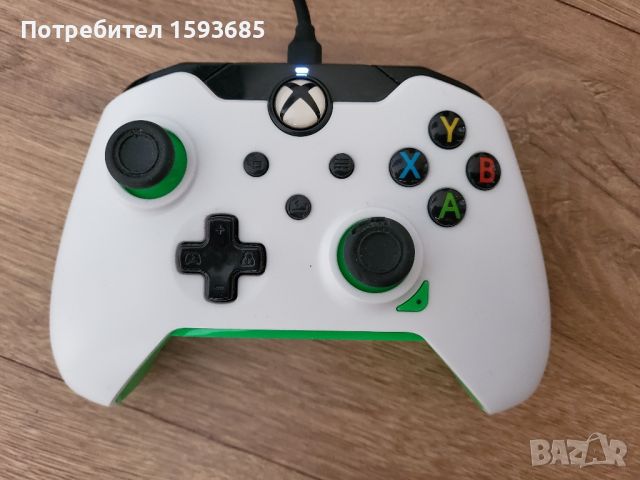 Джойстик за Xbox One или Компютър, снимка 1 - Аксесоари - 45596106