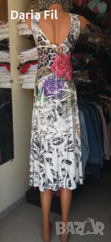 ИЗКЛЮЧИТЕЛНО КРАСИВА рокля с принт цветя и сребристи камъчета по тях, снимка 4 - Рокли - 46415492