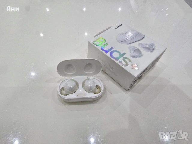 Безжични слушалки Samsung Galaxy Buds+, снимка 2 - Безжични слушалки - 53924841