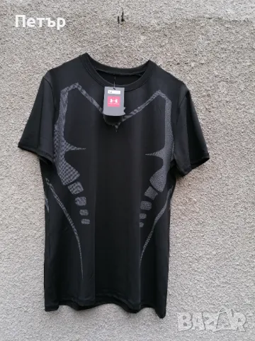 Продавам чисто нова черна тениска Under Armour , снимка 1 - Тениски - 48237169