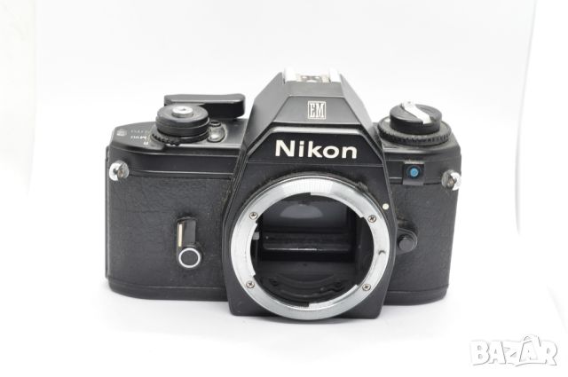 Фотоапарат Nikon EM, снимка 1 - Фотоапарати - 46385266