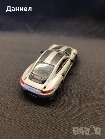 Количка Burago Porsche 911 GT2 RS, снимка 3 - Колекции - 52262028