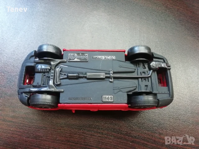 Bburago Volvo XC90 Метална нова количка колекционерска 1/43 , снимка 8 - Колекции - 51306445
