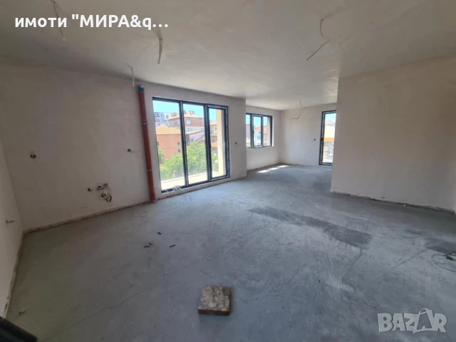 АПАРТАМЕНТ  С ТРИ СПАЛНИ в НОВА ЛУКСОЗНА СГРАДА