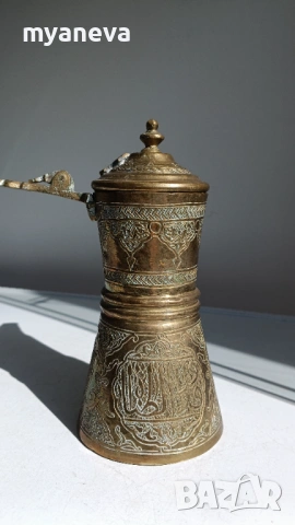 Традиционен арабски  кафеник, известен като далла (dallah). , снимка 5 - Антикварни и старинни предмети - 53829611