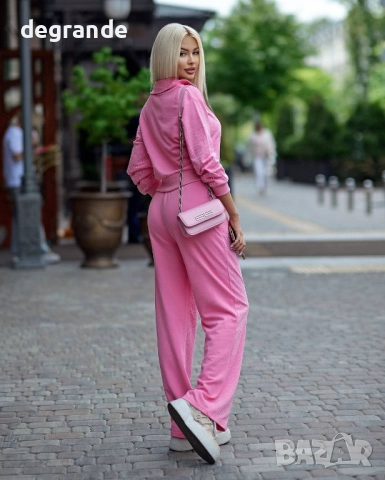 Уникално нежен дамски комплект с блестящи камъчета