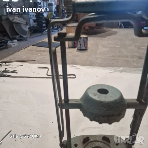 Яка Затварачка Буркани, снимка 9 - Буркани, бутилки и капачки - 51489381