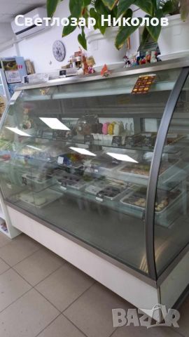Хладилна сладкарска витрина и оборудване