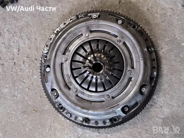 Комплект съединител с маховик за Голф 5 1.6 фси Volkswagen Golf 5 1.6 FSI R030105271D