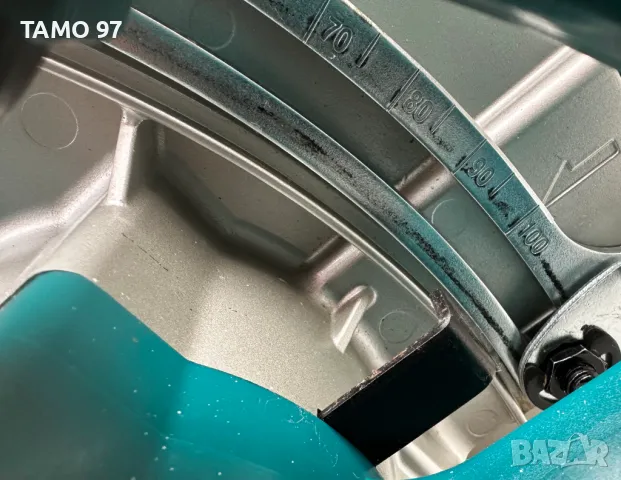 Makita HS0600 - Мощен ръчен циркуляр 2000W 270mm отличен, снимка 5 - Други инструменти - 48181087