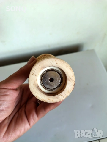 Прекрасна Резбована Мелничка За Сол И Пипер, снимка 6 - Аксесоари за кухня - 53983320