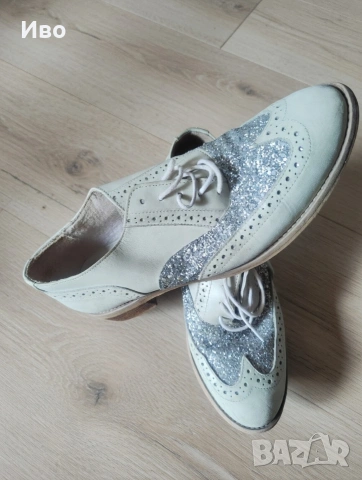 3бр. Женски обувки (двата черни чифта са 40 размер,белите- корни са 39 размер), снимка 9 - Други - 52708226