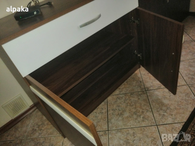 Продавам шкаф 79/45/73, снимка 3 - Шкафове - 53375043