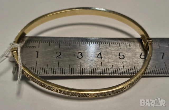 Дамска твърда златна гривна тип CARTIER 7.35гр, снимка 3 - Гривни - 51628267