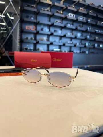 очила с черен обикновен калъф и ув защита cartier , снимка 9 - Слънчеви и диоптрични очила - 51080485