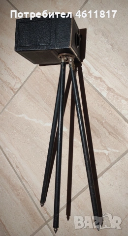 Фотоапарат с тринога, снимка 5 - Антикварни и старинни предмети - 54088811