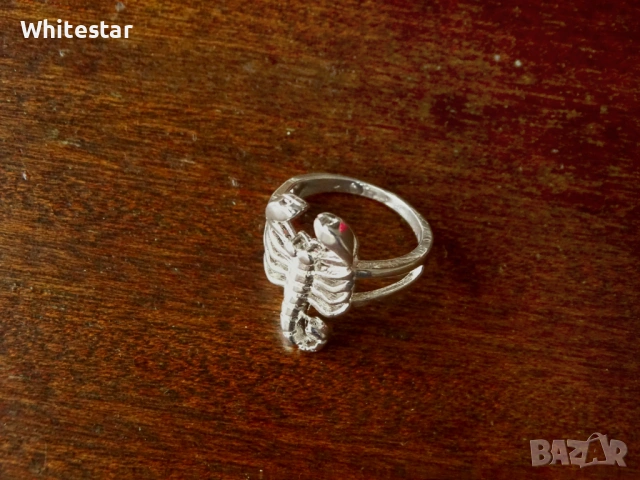 Посребрен пръстен с мотив "Скорпион"