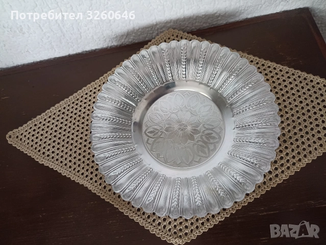 Алуминиеви поднос и чиния, снимка 2 - Антикварни и старинни предмети - 54150355