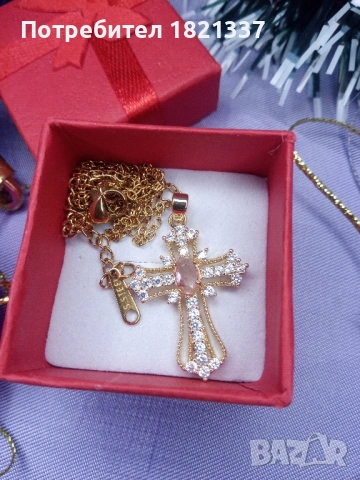 Дамско колие с кръст 