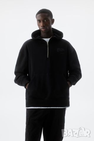 Мъжки суитшърт с цип на деколтето Black Label Pull&Bear, Черен, XL, снимка 1 - Суичъри - 45528323